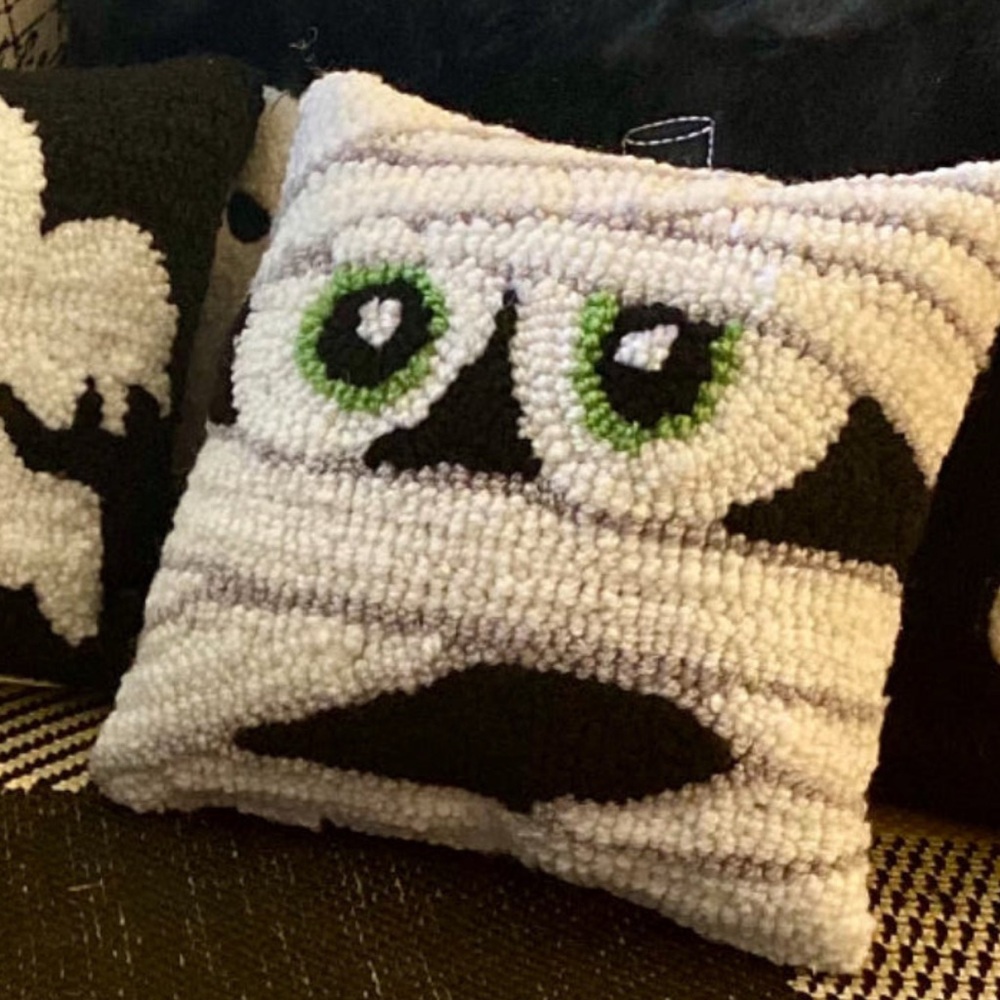 Mummy Mini Hooked Halloween Throw Pillow